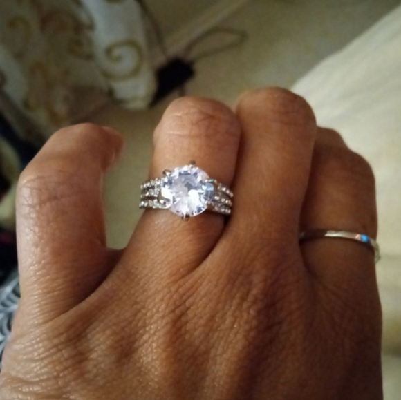 New Diamond CZ 4CT Engagement Silver Ring - Picture 2 of 4